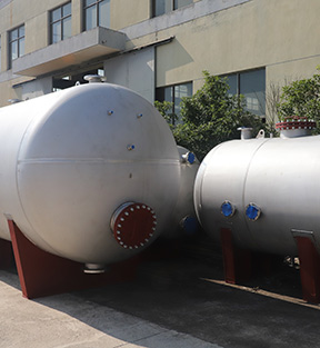SFQ臥式浮動盤管換熱器-浙江聯(lián)豐熱能科技有限公司
